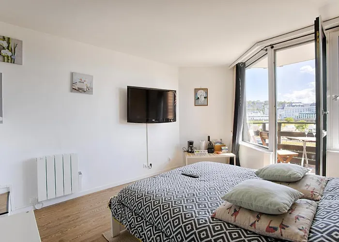 Deauville-port - Escapade Deauvillaise Dans Un *